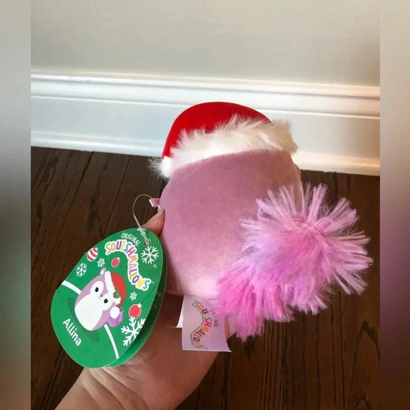 Original Squishmallows 5” Allina the Squirrel w/Santa Hat - BRAND NEW W/TAGS! - Picture 3 of 6